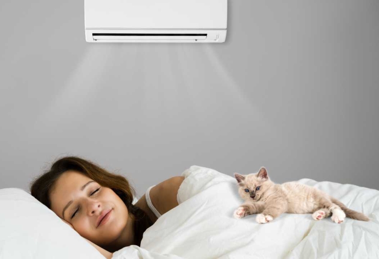 Condizionatore aria fresca in camera da letto
