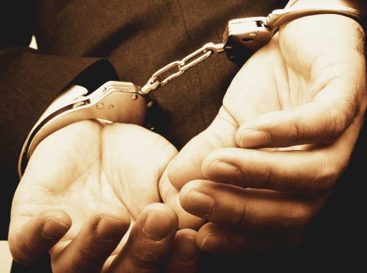 Arresto: uomo in manette a Ivrea