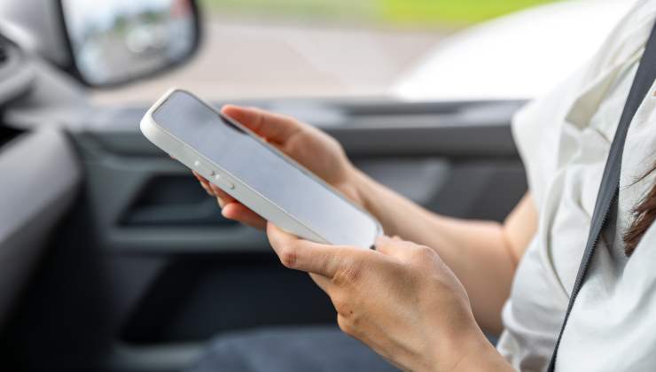 Sanzione per chat Whatsapp, cosa prevede il Codice della Strada - dentrolanotiziabreak.it - 20250921