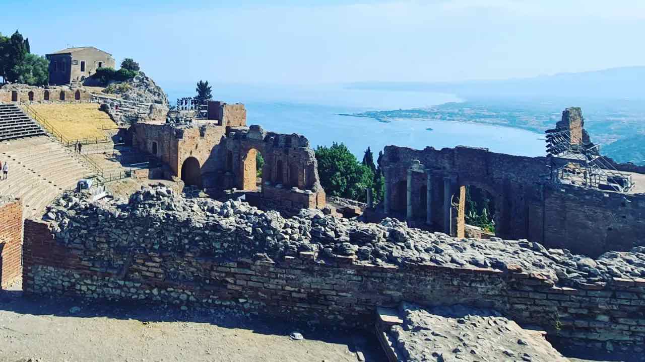 È conosciuta da tutti come La perla del Mediterraneo ed è abitata da poco più di 10mila abitanti | Ci vengono da tutto il mondo per visitarla