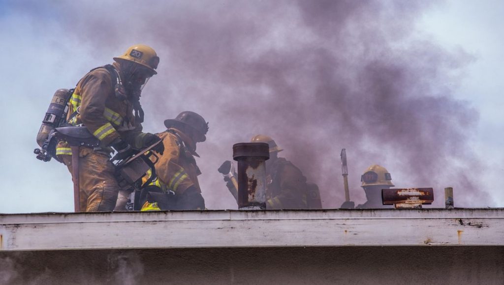 Incendio: Vigili del Fuoco all'opera