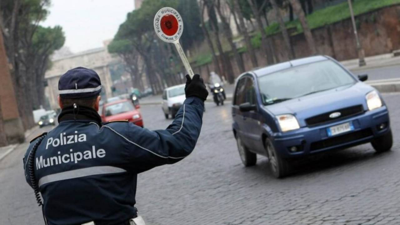 Posto di blocco, perché esibire il DUC - dentrolanotiziabreak.it - 20250808