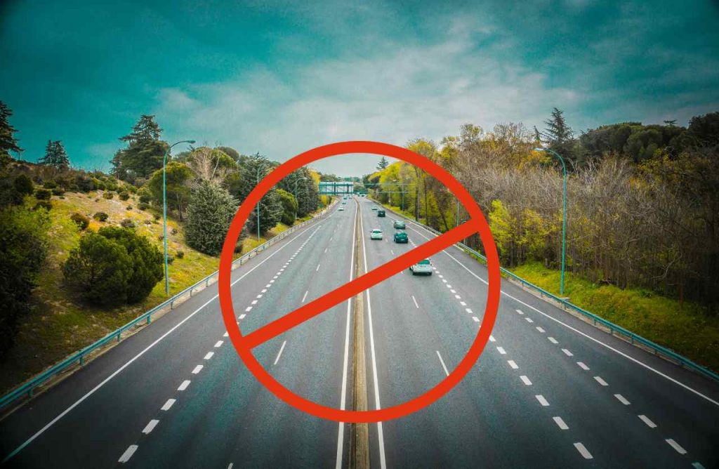 autostrada vietata