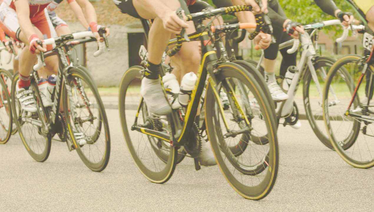 Torino sotto choc: rubate 18 bici da corsa del team Visma nella notte durante la Vuelta