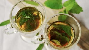Pancia piatta con le tisane