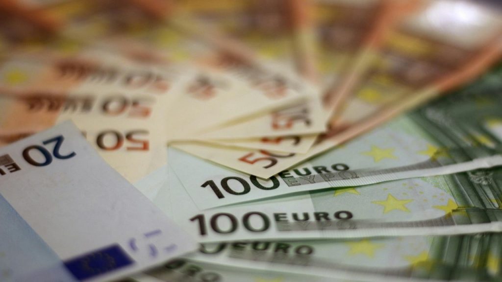 700 euro per chi ha superato i 67 anni - dentrolanotiziabreak.it - 20250909