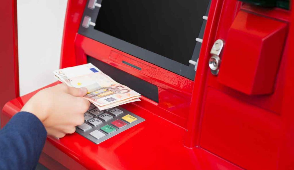 Addio ai bancomat per sempre - Dentrolanotiziabreak.it (Fonte foto Canva)