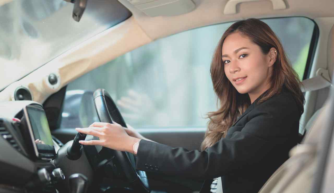 Patente sequestrata subito - Dentrolanotiziabreak.it (Fonte fonte Canva)