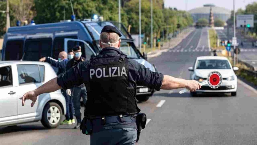 Posto di blocco, la Polizia controlla Whatsapp - dentrolanotiziabreak.it - 20250921