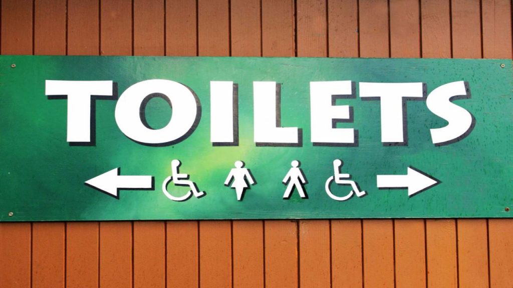 “Posso usare il bagno senza consumare?” La regola che sorprende tutti non te l’aspetti