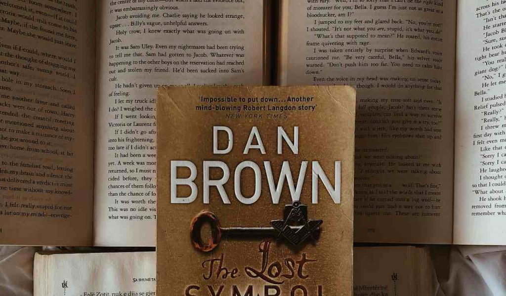 Dan Brown - libro - pexels - dentrolanotiziabreak