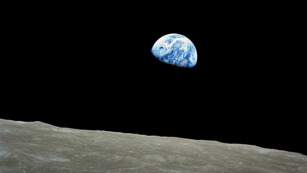 spazio-terra-luna-pexels-dentrolanotiziabreak
