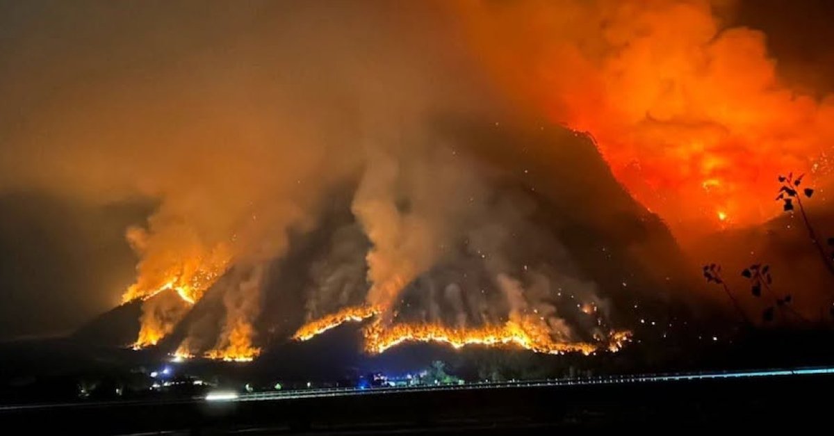 Incendi in aumento sulla Carnia, il bosco di Amariana brucia ancora