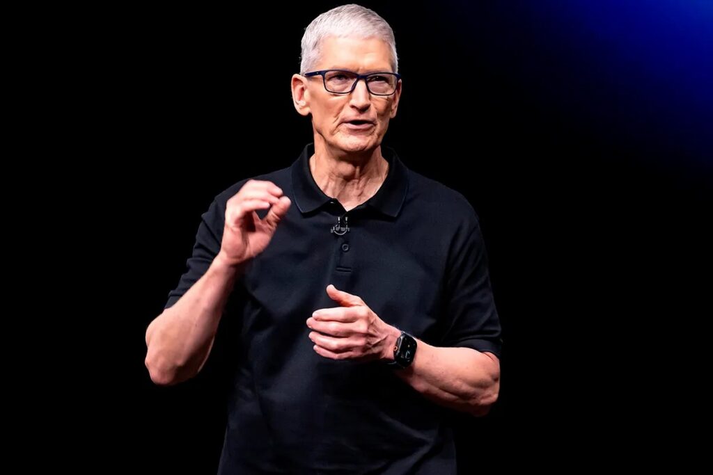 Tim Cook, il leader che ha reso Apple un simbolo di successo