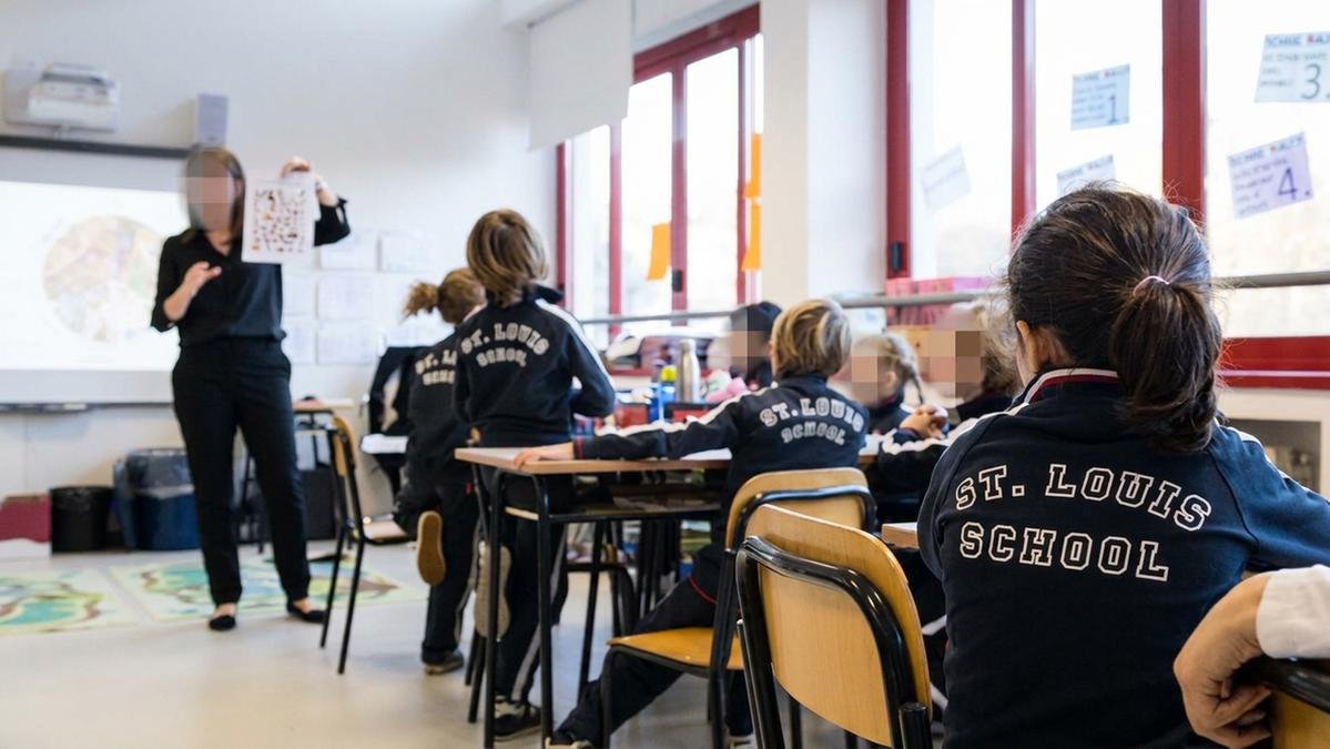 Professoressa licenziata per non ascoltare i bambini: il giudice boccia la Saint Louis