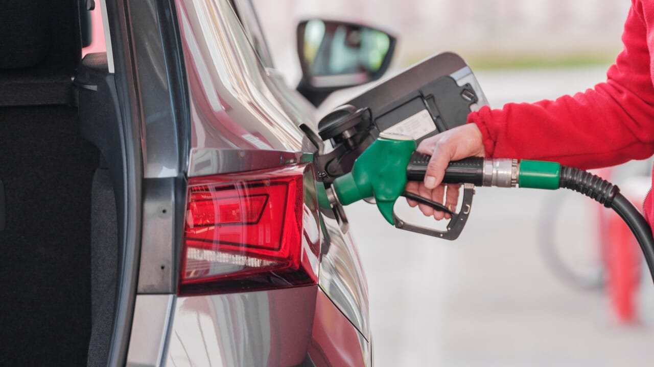 Caro carburanti, Verona registra un aumento di 256 milioni e si colloca all’ottavo posto in Italia