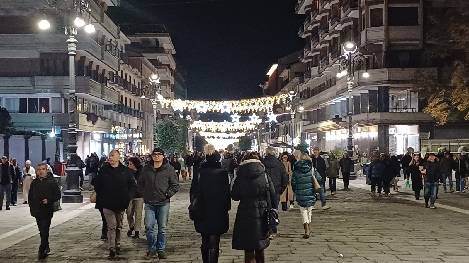 Comune di Avellino anticipa i lavori per illuminare la città a Natale